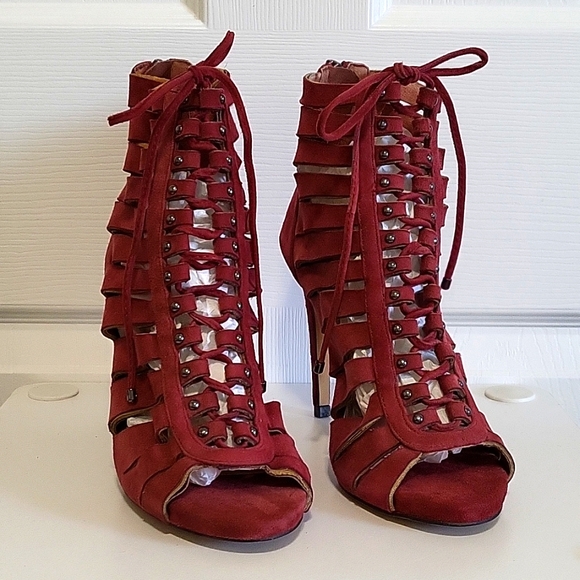 Vince Camuto leather strappy bootie - Picture 2 of 8